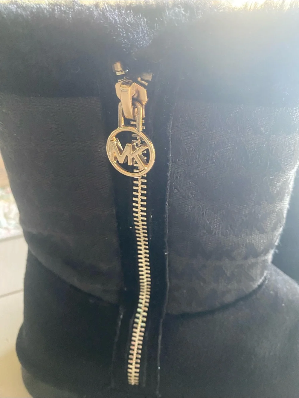 Michael Kors Kids Black Faux-Fur Zip Boots with Gold Logo Charm